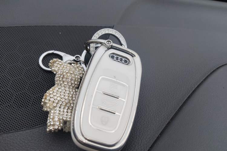 Used Audi Q5 2018 Collector's Edition 40 TFSI Technology Model Vehicle Key