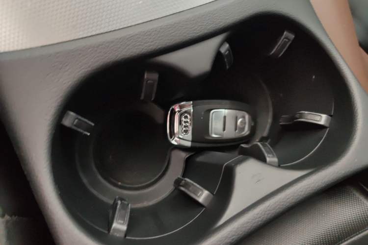 Used Audi Q5 2018 Collector's Edition 40 TFSI Technology Model Vehicle Key
