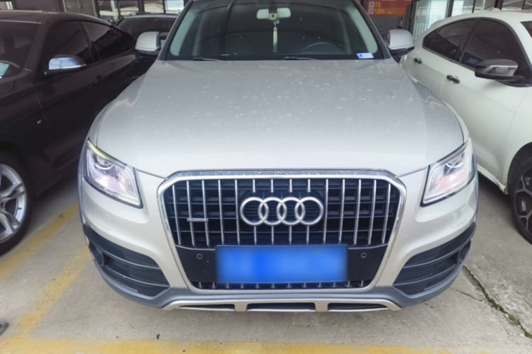 Used Audi Q5 2018 Collector's Edition 40 TFSI Technology Model Front
