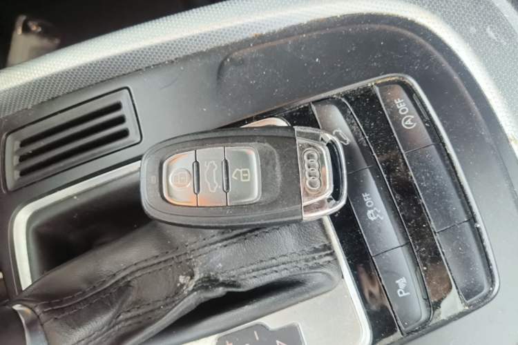 Used Audi Q5 2018 Collector's Edition 40 TFSI Technology Model Interior 1