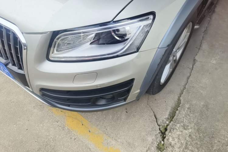 Used Audi Q5 2018 Collector's Edition 40 TFSI Technology Model Left Front Headlight
