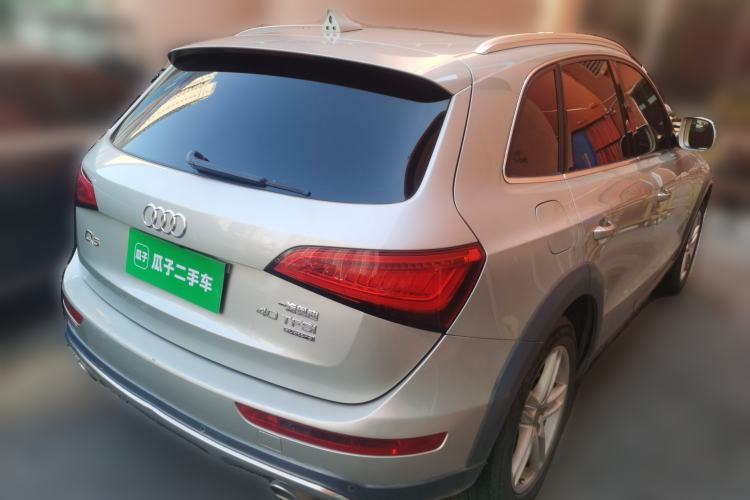 Used Audi Q5 2018 Collector's Edition 40 TFSI Technology Model Rear Right 45 Deg