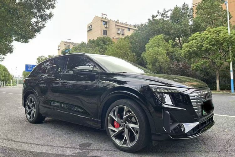 Used Audi Q5 e-tron 2023 40 e-tron Starry Edition Black Warrior Version Exterior 4