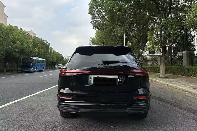 Used Audi Q5 e-tron 2023 40 e-tron Starry Edition Black Warrior Version Exterior 6