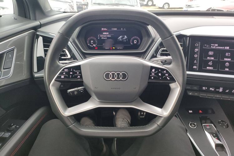 Used Audi Q5 e-tron 2023 40 e-tron Starry Edition Black Warrior Version Steering Wheel