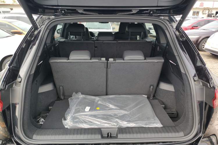 Used Audi Q5 e-tron 2023 40 e-tron Starry Edition Black Warrior Version Trunk