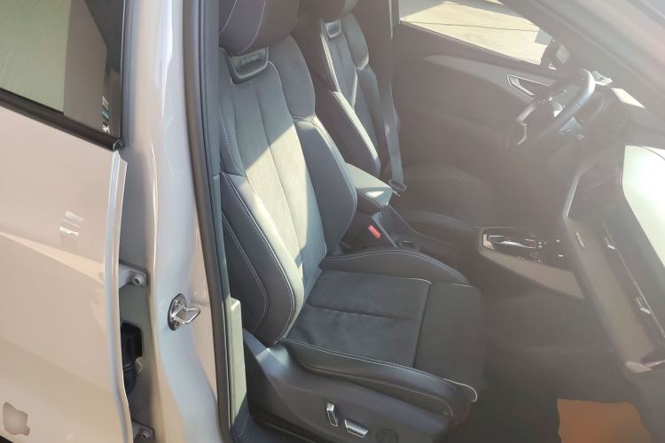 Used Audi Q5 e-tron 2022 40 e-tron Starlight Edition Mech Kit Right Front Seat