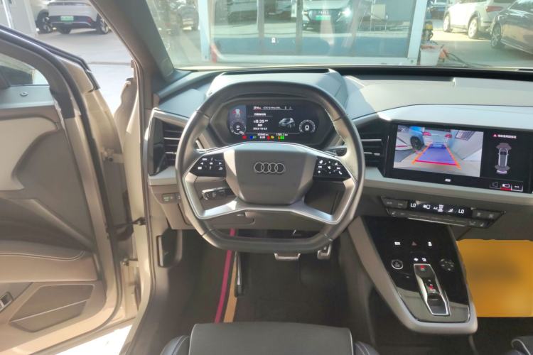 Used Audi Q5 e-tron 2022 40 e-tron Starlight Edition Mech Kit Steering Wheel