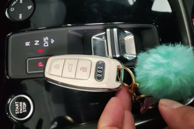 Used Audi Q5 e-tron 2022 40 e-tron Starlight Edition Mech Kit Vehicle Key