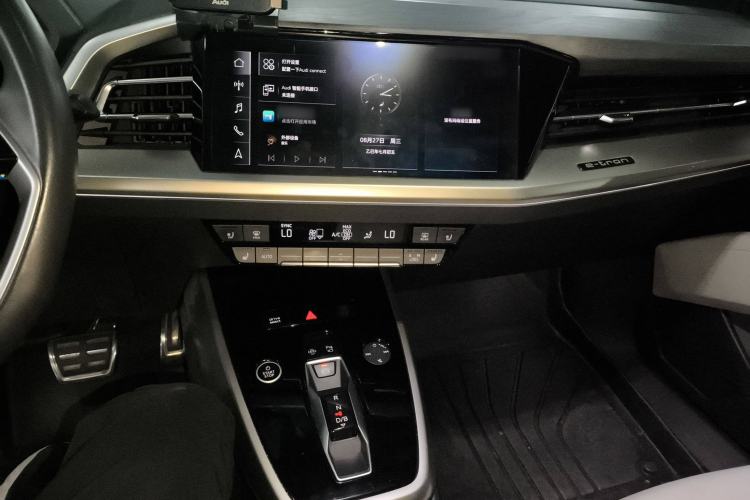 Used Audi Q5 e-tron 2023 40 e-tron Starry Edition Luxury Package Audio And AC Panel