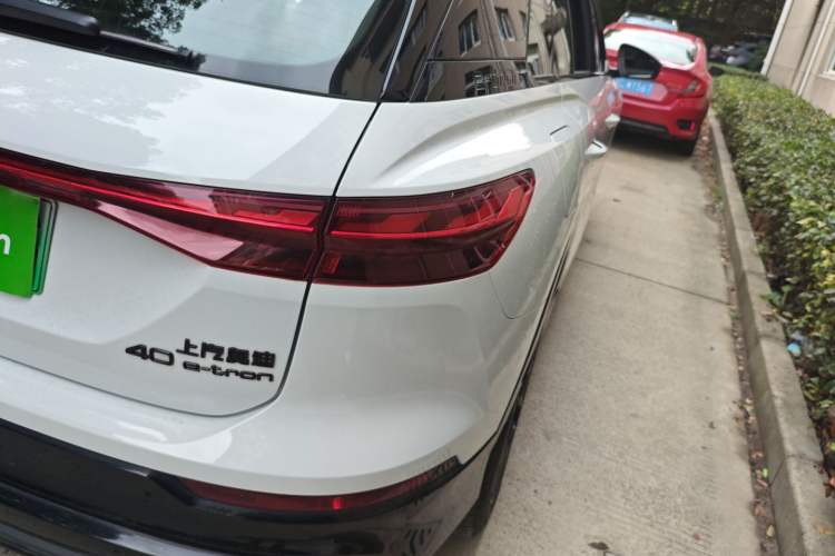 Used Audi Q5 e-tron 2022 40 e-tron Starlight Edition Mech Kit Exterior 6