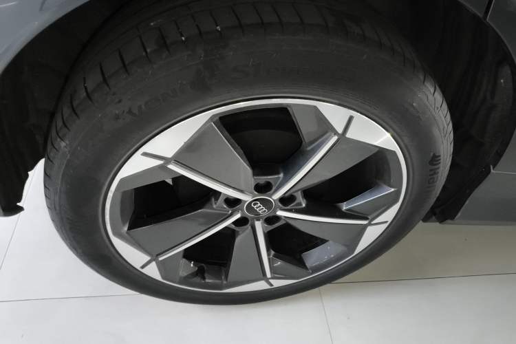 Used Audi Q5 e-tron 2023 40 e-tron Starry Edition Luxury Package Exterior 8