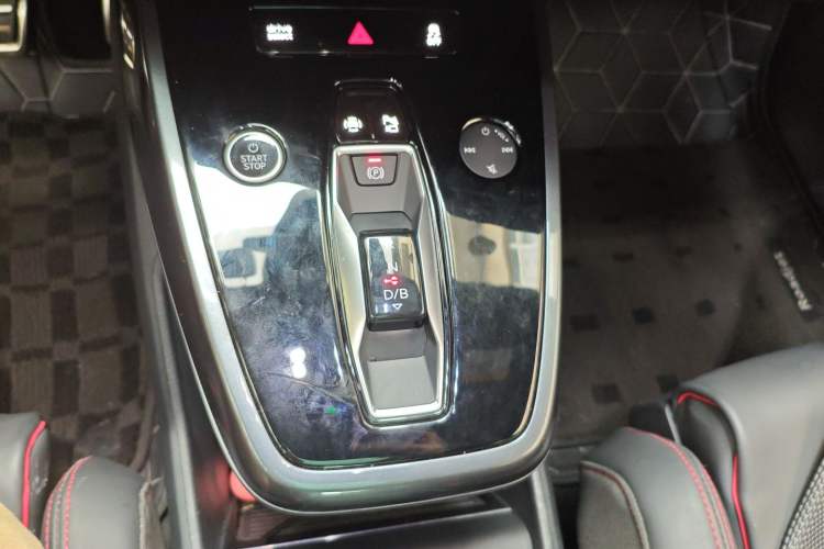 Used Audi Q5 e-tron 2022 40 e-tron Starlight Edition Mech Kit Gear Lever