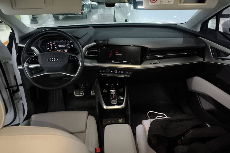 Used Audi Q5 e-tron 2023 40 e-tron Starry Edition Luxury Package Interior 2