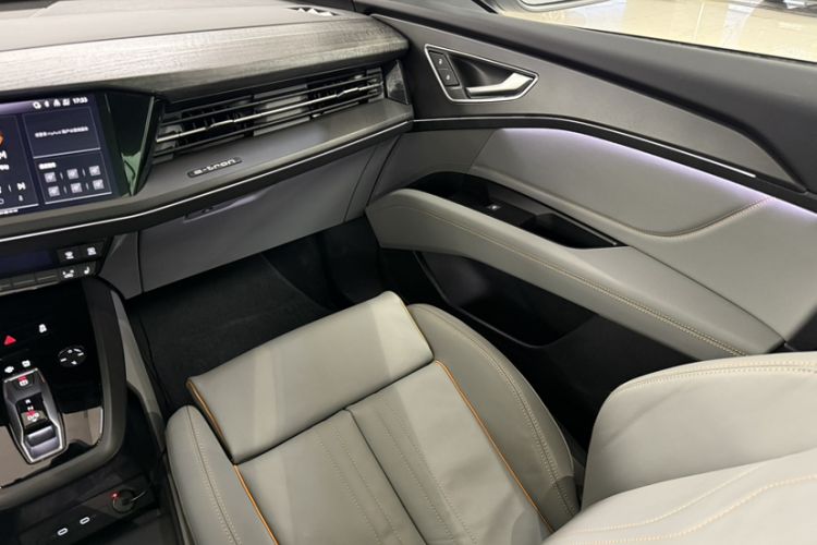 Used Audi Q5 e-tron 2023 40 e-tron Starry Edition Luxury Package Interior 3