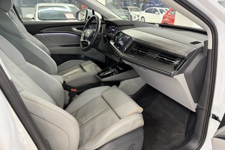 Used Audi Q5 e-tron 2023 40 e-tron Starry Edition Luxury Package Interior 4