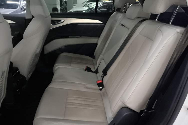 Used Audi Q5 e-tron 2023 40 e-tron Starry Edition Luxury Package Interior 4