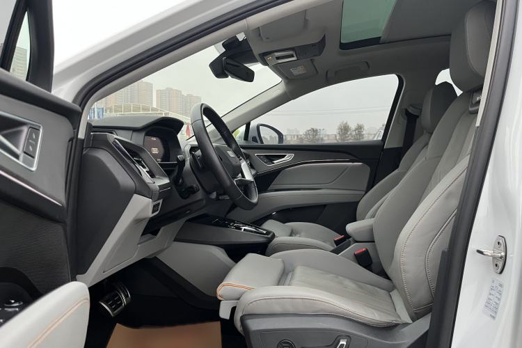 Used Audi Q5 e-tron 2022 40 e-tron Starry Edition Luxury Package Interior 5