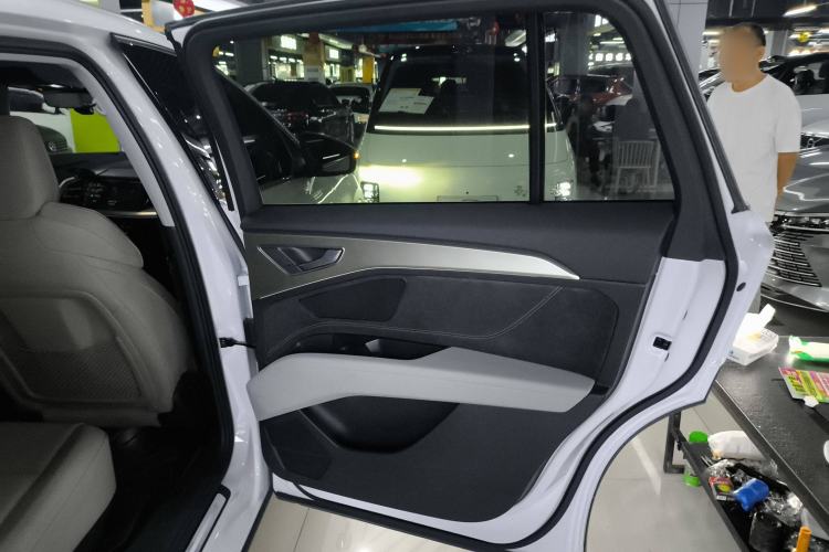 Used Audi Q5 e-tron 2023 40 e-tron Starry Edition Luxury Package Interior 6