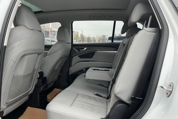 Used Audi Q5 e-tron 2022 40 e-tron Starry Edition Luxury Package Interior 8