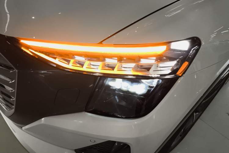 Used Audi Q5 e-tron 2023 40 e-tron Starry Edition Luxury Package Left Front Headlight
