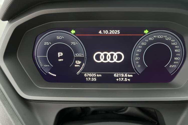 Used Audi Q5 e-tron 2022 40 e-tron Starry Edition Luxury Package Odometer Close Up