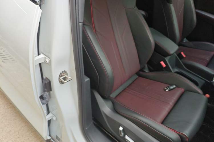 Used Audi Q5 e-tron 2022 40 e-tron Starlight Edition Mech Kit Right Front Seat
