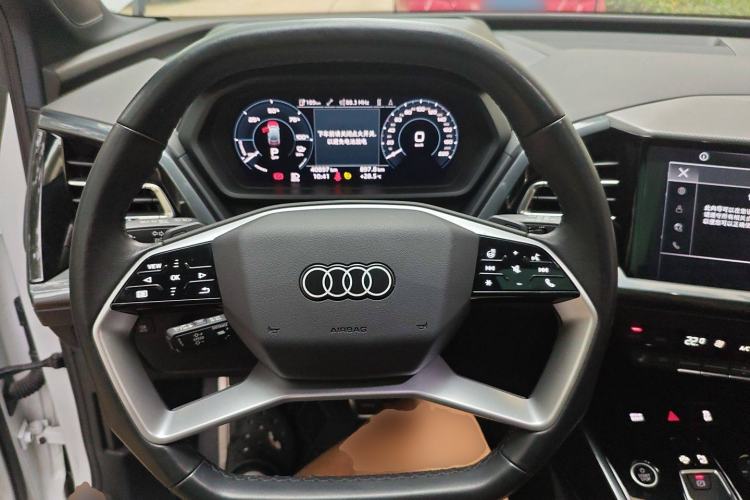 Used Audi Q5 e-tron 2022 40 e-tron Starlight Edition Mech Kit Steering Wheel