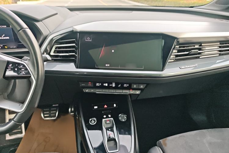 Used Audi Q5 e-tron 2022 50 e-tron quattro Glory Edition Mecha Kit Sun-Chasing Version Audio And AC Panel