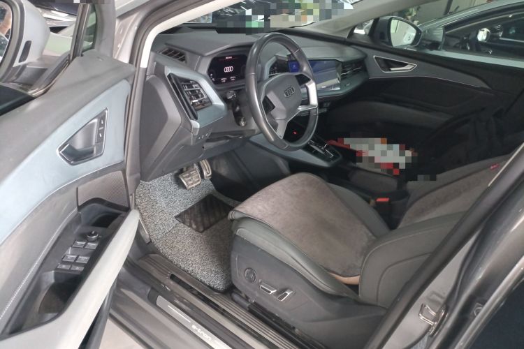 Used Audi Q5 e-tron 2022 40 e-tron Starry Edition Luxury Package Driver Seat