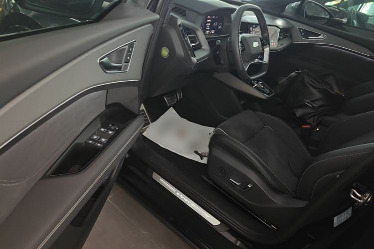 Used Audi Q5 e-tron 2022 40 e-tron Starry Edition Luxury Package Driver Seat