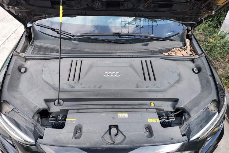 Used Audi Q5 e-tron 2022 40 e-tron Starlight Edition Mech Kit Engine Bay