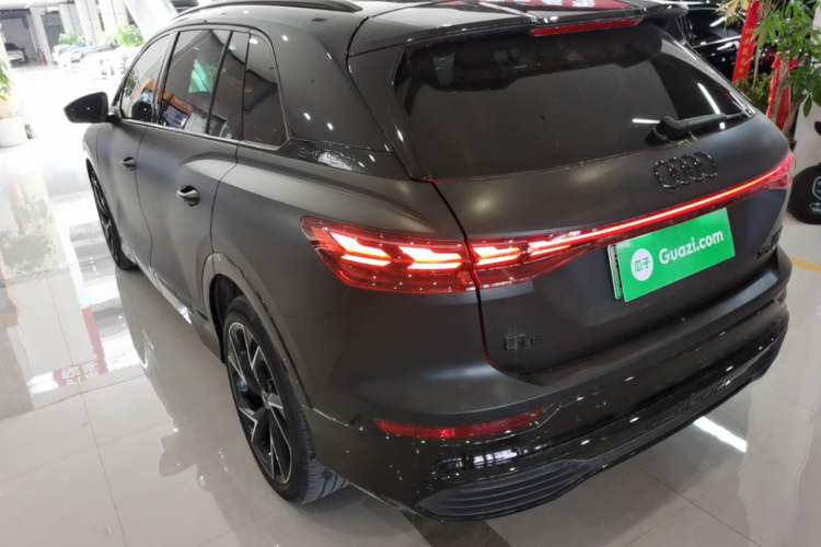 Used Audi Q5 e-tron 2022 50 e-tron quattro edition one Artistic Collection Edition Exterior 2