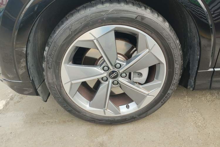 Used Audi Q5 e-tron 2022 40 e-tron Starry Edition Mechanical Suit Sun-Chasing Version Exterior 2