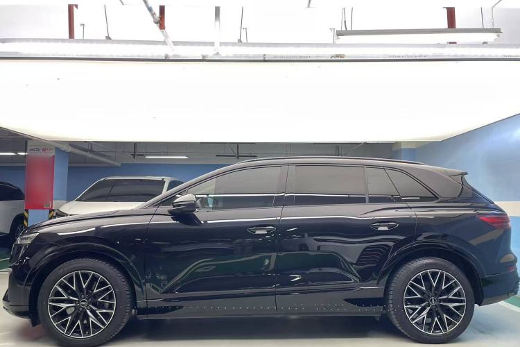 Used Audi Q5 e-tron 2022 40 e-tron Starlight Edition Mech Kit Exterior 2