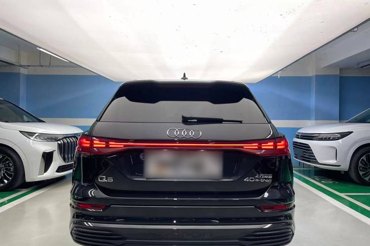 Used Audi Q5 e-tron 2022 40 e-tron Starlight Edition Mech Kit Exterior 4