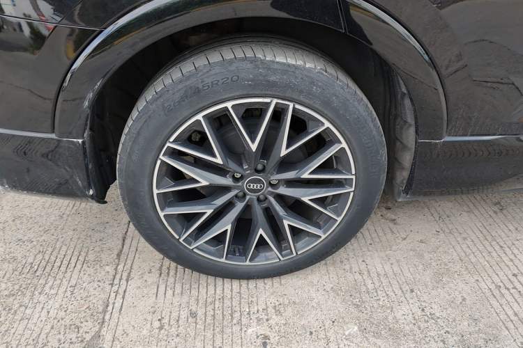 Used Audi Q5 e-tron 2022 40 e-tron Starlight Edition Mech Kit Exterior 8