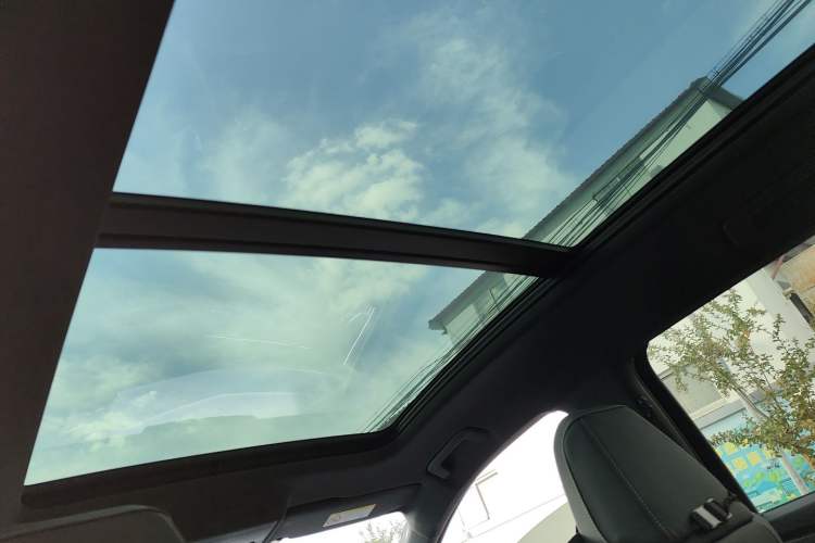 Used Audi Q5 e-tron 2022 40 e-tron Starlight Edition Mech Kit Headliner