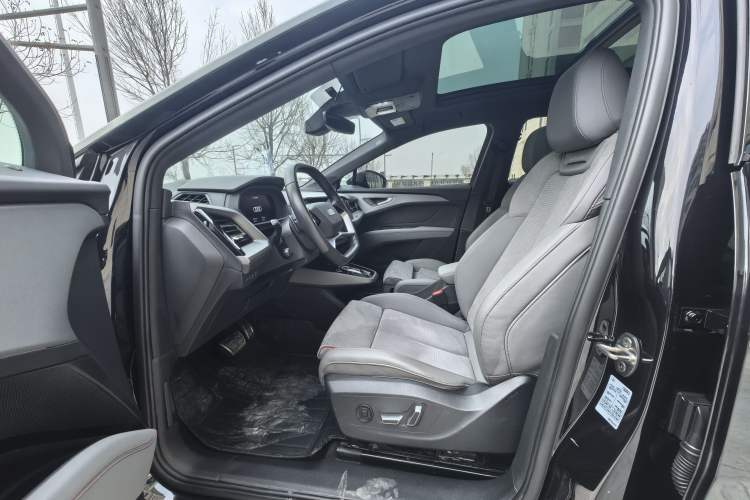 Used Audi Q5 e-tron 2022 40 e-tron Starry Edition Mechanical Suit Sun-Chasing Version Interior 2
