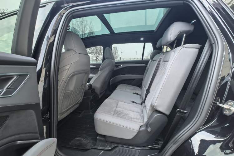 Used Audi Q5 e-tron 2022 40 e-tron Starry Edition Mechanical Suit Sun-Chasing Version Interior 4