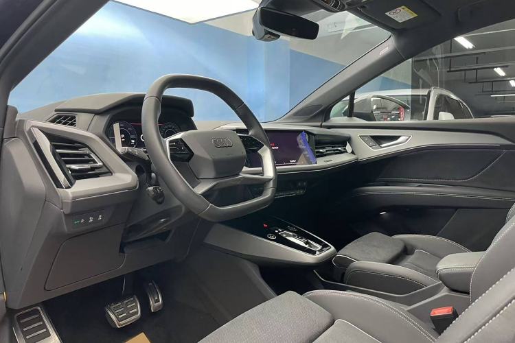 Used Audi Q5 e-tron 2022 40 e-tron Starlight Edition Mech Kit Interior 7