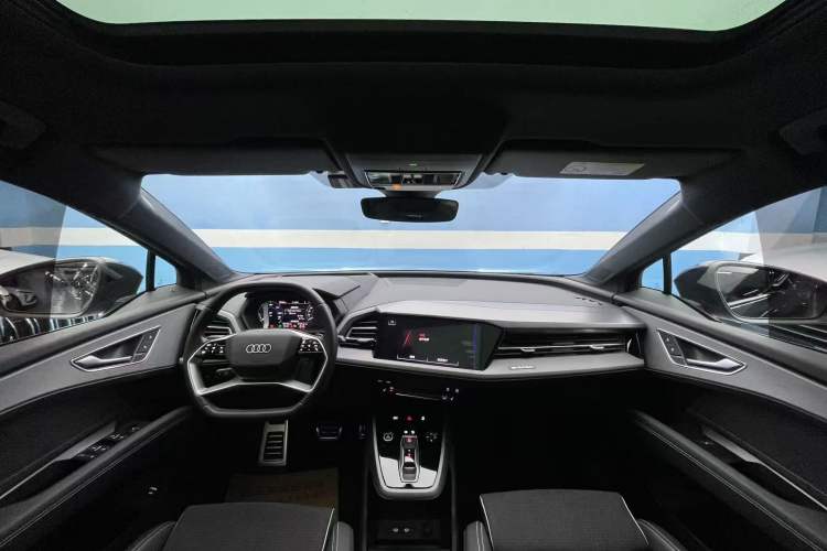Used Audi Q5 e-tron 2022 40 e-tron Starlight Edition Mech Kit Interior 9