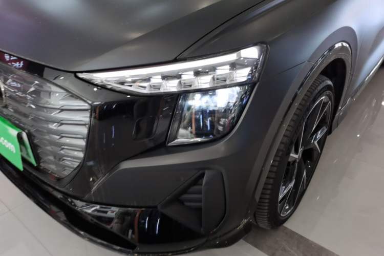 Used Audi Q5 e-tron 2022 50 e-tron quattro edition one Artistic Collection Edition Left Front Headlight