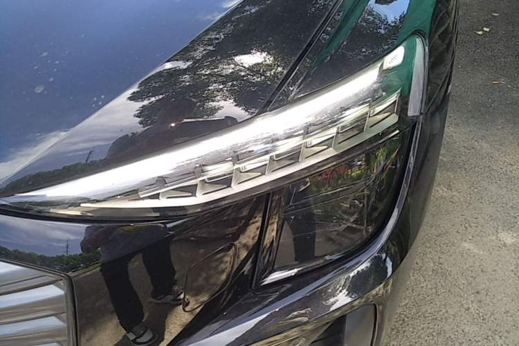 Used Audi Q5 e-tron 2022 40 e-tron Starlight Edition Mech Kit Left Front Headlight