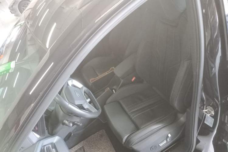 Used Audi Q5 e-tron 2022 40 e-tron Starry Edition Luxury Package Left Front Seat