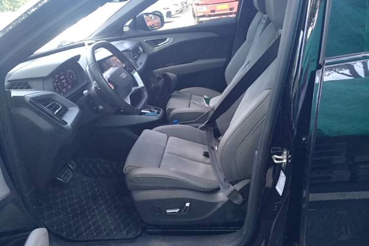 Used Audi Q5 e-tron 2022 40 e-tron Starlight Edition Mech Kit Left Front Seat
