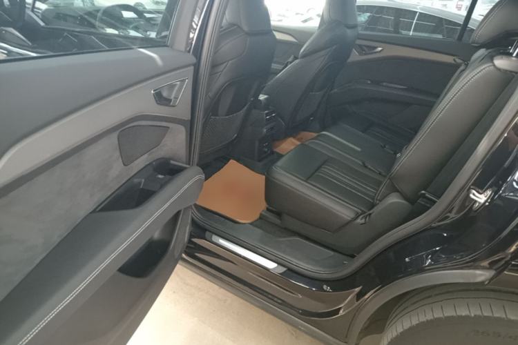Used Audi Q5 e-tron 2022 40 e-tron Starlight Edition Mech Kit Left Rear Seat