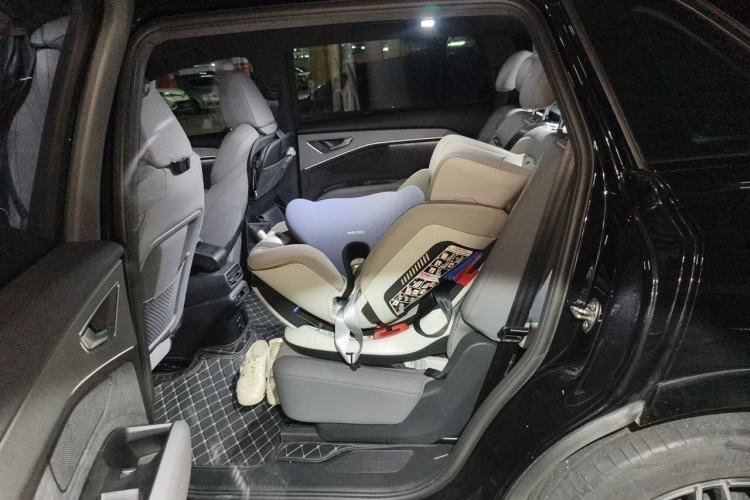 Used Audi Q5 e-tron 2022 40 e-tron Starlight Edition Mech Kit Left Rear Seat