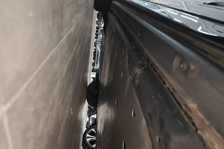 Used Audi Q5 e-tron 2022 40 e-tron Starry Edition Luxury Package Left Side Sill