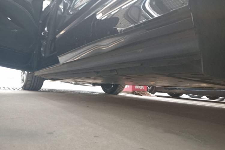 Used Audi Q5 e-tron 2022 40 e-tron Starlight Edition Mech Kit Left Side Sill